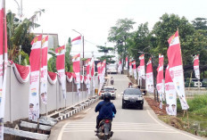 Semangat Kemerdekaan Ruas Jalan Khalik di Penuhi Umbul-Umbul