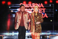 Gubernur Herman Deru Curi Perhatian dengan Songket Bunga Cina