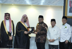 Bertemu Menag, Imam Masjid Nabawi Bawa Pesan dari Raja Salman