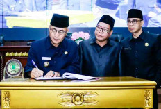 Pj Bupati Apriyadi Sampaikan LKPJ TA 2023