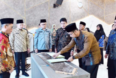 Perkuat Layanan Keagamaan, Kakanwil Kemenag Sumsel Lantik Pejabat dan PPPK