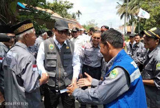 Bupati PALI Bantu Korban Banjir di Kecamatan Tanah Abang