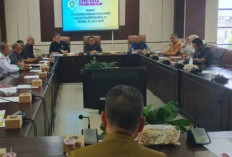 Ratusan Honorer R4 Geruduk Kantor Dewan 