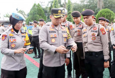 Dadakan, Kapolres OKU Timur Periksa HP Kapolsek dan Anggota