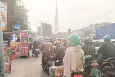 Macet Depan Kampus UM Palembang dan RS Muhammadiyah Plaju