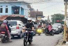 Simpang 4 Way Hitam Pakjo Sering Macet