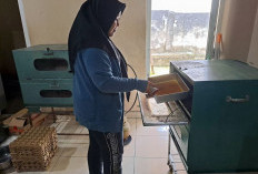 Omzet Turun Pedagang Kue Basah di OKU Timur Mengeluh