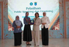 TP PKK OKI Dilatih Publik Speaking dan Tata Busana