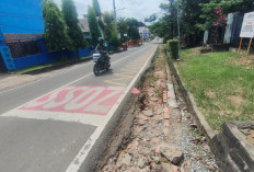 Siring Depan Kampus FKIP UNSRI KM 5 Srijaya Banyak Rusak