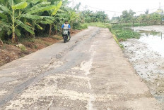 Badan Jalan Lorong Kedukan Bukit II, Amblas Sebagian