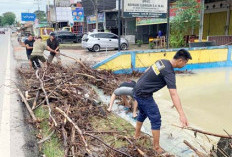 Pemda Hadir Layani Warga Terdampak Banjir di Bayung Lencir