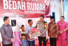 Polres Prabumulih Serahkan Bantuan Bedah Rumah ke Warga