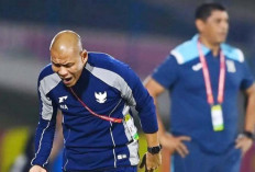 Nova Arianto Cukup Puas Dengan Debut Kiper Mike Rajasa Hoppenbrouwers