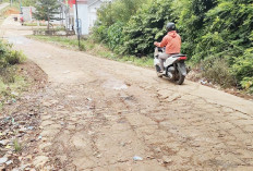 Retakan Jalan Soak Bujang Semakin Bertambah