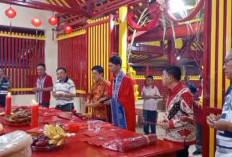 Kelenteng Hoei Hoen Tong Rayakan Hut Dewa Sin Long