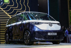 Volkswagen All-Electric ID. Buzz LWB Meluncur: Kombi Masa Depan Siap Guncang Jalanan Indonesia!