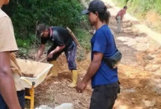 Jalan Trans Tembelung Jaya Musim Hujan Berlumpur Musim Kemarau Berlubang 