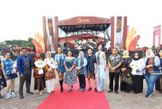 Warga Binaan Lapas Perempuan Tampil di Fashion Show Penutupan Sriwijaya Expo 2025