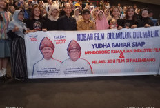 Dorong Kemajuan Film Lokal, Yudha-Bahar Nonton Bareng Dul Muluk Dul Malik