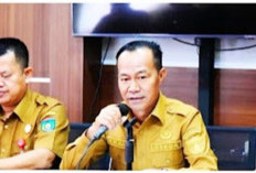 Sekda Elman Pimpin Rapat Terkait Perubahan IKK LPPD 