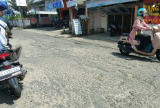 Jalan Berlubang Sering Cekcok Mulut, Gesekan Sesama Pengendara 