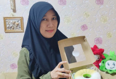 Putu Ayu Jumbo ala Nanina Cake & Cookies Ada Keju Lho