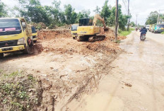 Jalan Masuk Lr Hj Asiyah Tanjung Aur Hancur