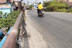 Mengangga Besi Slop Tiang Penahan Jembatan Gandus