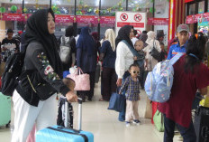 Awal Kedatangan Penumpang di Stasiun Kereta Api Kertapati