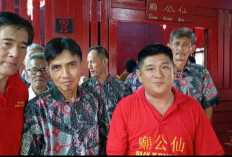 Wangi Hio dan Doa Khidmat di Puncak Sekuning: Merayakan Keagungan Dewa Sian Kong
