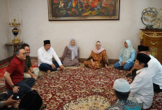 Kenang Jasa Pemimpin Sumsel, Wako Takziyah ke Kediaman Alex Noerdin