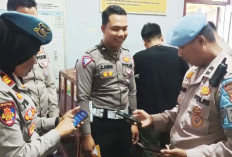 Cari yang Main Judi Online Propam Razia HP Anggota Polres OKU Timur