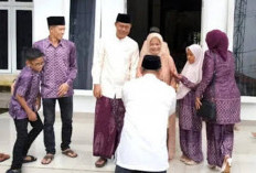 Rumah Dinas Sekda Ramai Dikunjungi Warga