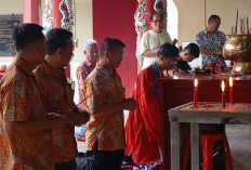 Kelenteng Sui Ching Tong Palembang Rayakan HUT Dewa Kwee Sen Kong, Dewa Pendidikan Penuh Jasa