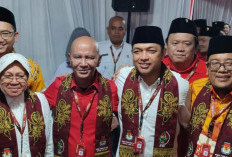 Ribuan pendukung antar Risma-Gus Hans daftar ke KPU Jatim