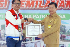 Wujud Kepedulian Lingkungan, Pertamina Raih Penghargaan DLH OKU Berkat Kelola 1 Ton Sampah Harian di Desa Banu