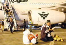Kepulangan Kloter 18 Disambut di Palembang, Satu Jemaah Wafat dan Satu Masih Dirawat di Arab Saudi