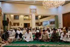 Jamaah Pengajian dan Santri Doakan Haji Halim