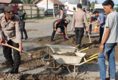 Program Belida Polres Lahat Perbaiki Jalan Berlubang 