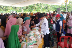 Sembako Pasar Murah Karang Agung Ilir Ludes dalam 1 Jam