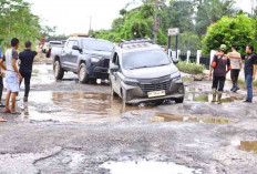 Gubernur Pastikan Jalan Strategis Muba–Muara Beliti Segera Diperbaiki