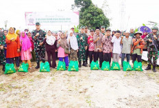 Tak Hanya Tinjau Latihan, Pangdam II/Swj Tebar Kepedulian Sosial di Semendo