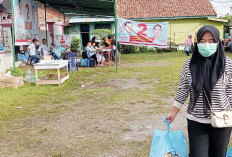 Target Prabowo - Gibran Menang Besar, Relawan Caleg PAN Bagikan Paket Sembako