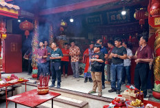 PALEMBANG GEMPAR! HUT Dewa She Ong Hu: Kolaborasi Ritual Sakral & Wayang Orang Spektakuler