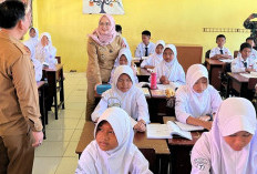 Wabup Netta Kunjungi SMPN 1 - SMPN 2 Banyuasin I