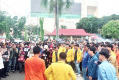 “Sumsel Resah”: Ratusan Mahasiswa Kepung DPRD, Desak Pemerintah Bertindak Nyata