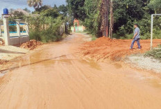 Tanah Timbunan Jalan Gogokan Kito Menjadi Licin