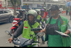 Solidaritas Mitra Grab Palembang Gelar Aksi Berbagin Ratusan Takjil