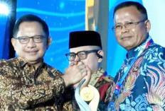 Wako Arlan Terima Penghargaan Mendagri Atasi inflasi Daerah