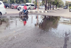 Genangan Air Tak Kunjung Kering